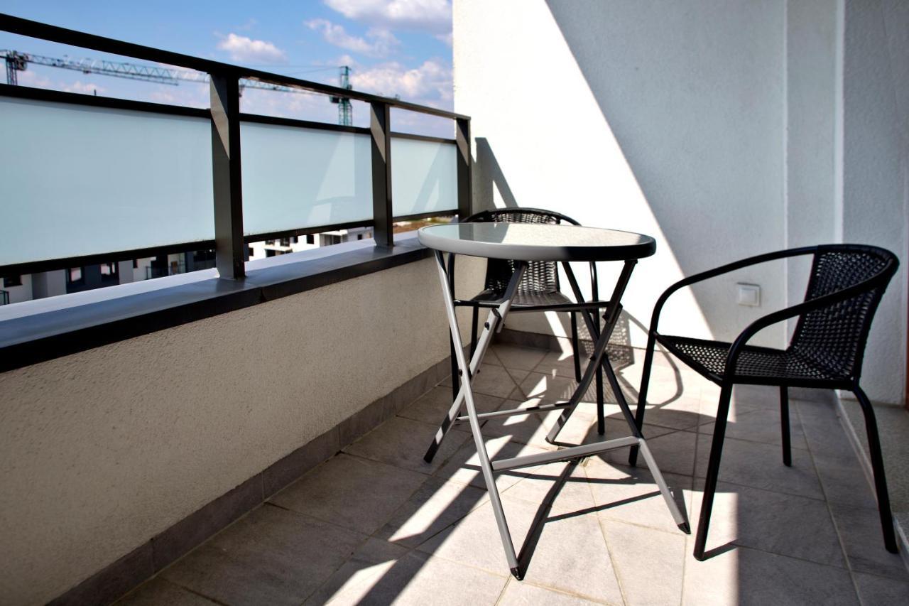 P&O Serviced Apartments Nowy Ursus Varsóvia Exterior foto